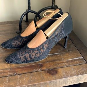 Vintage Yves Saint Laurent lace pumps /heels